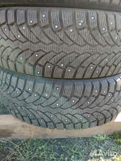 Pirelli Formula Ice 215/65 R16 98T