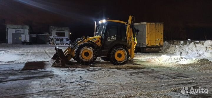 Аренда экскаватора погрузчика, услуги трактора