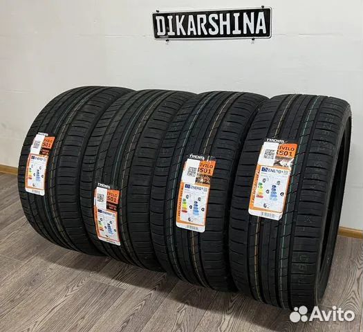 Tracmax X-Privilo RS01+ 245/35 R21 и 275/30 R21 98Y