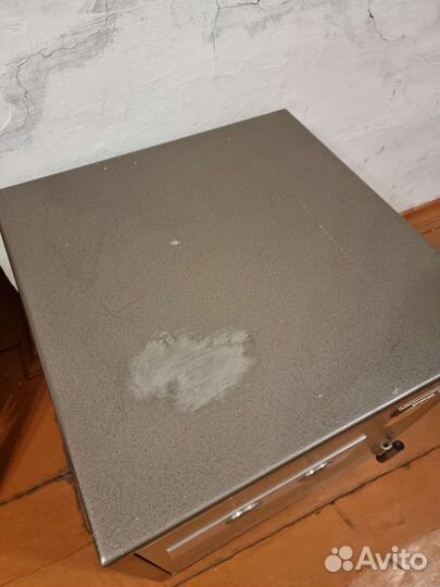 Сейф металлический