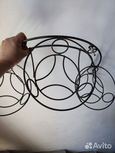 Подставка для цветов металлическая