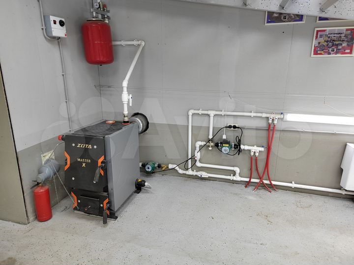 Гараж, > 30 м²