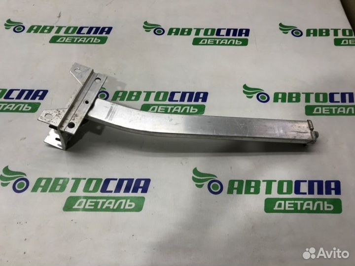 Кронштейн подрамника передний правый Citroen C4