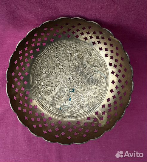 Винтажная фруктовница из латуни