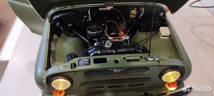 Модель 1:8 УАЗ 469