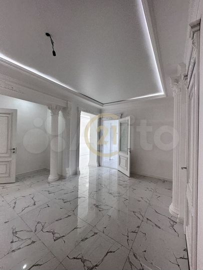 3-к. квартира, 110 м², 5/9 эт.