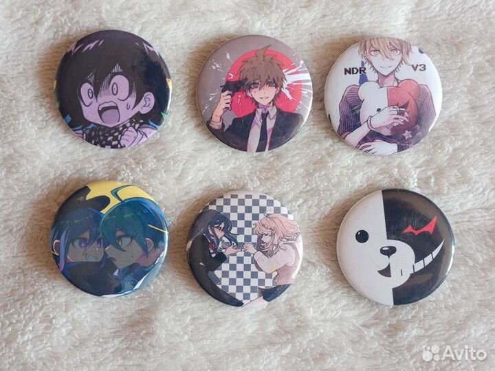 Значки с аниме б/у