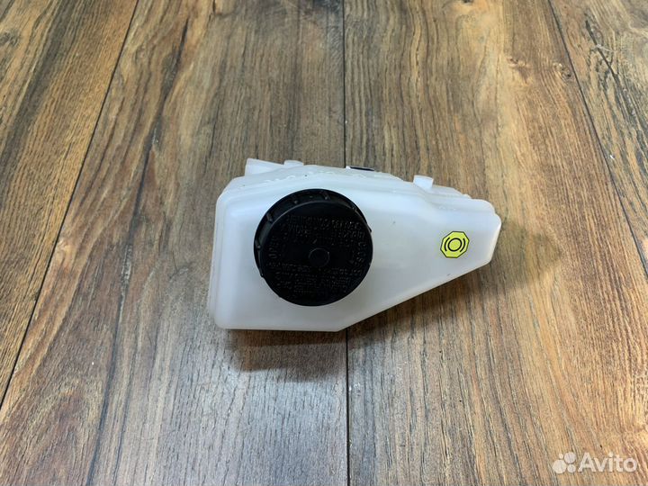 Infiniti Q50 (V37) Бачок главного тормоз. цилиндра