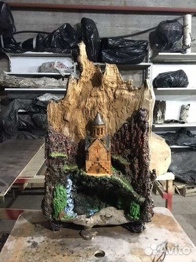 Панно из гипса на дереве