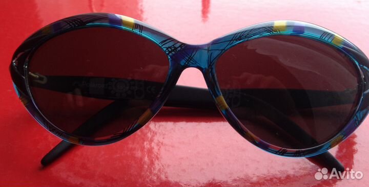 Солнцезащитные очки 