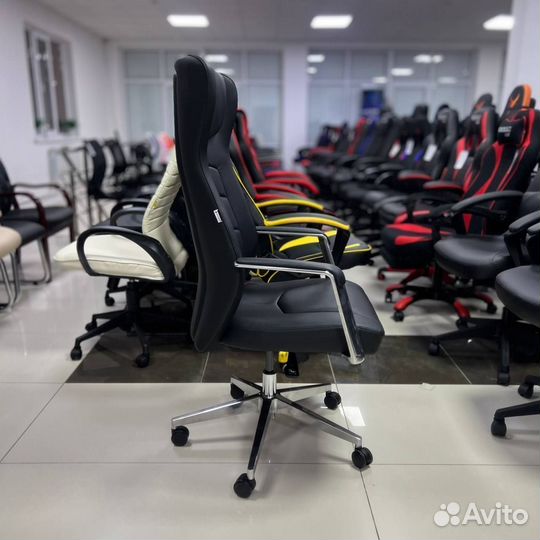 Кресло руководителя Everprof Parlament