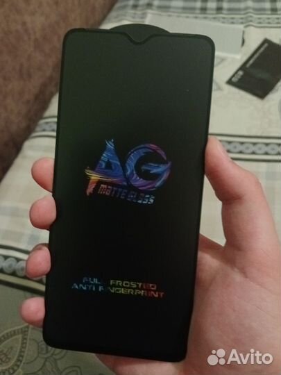 Защитное стекло на poco M3