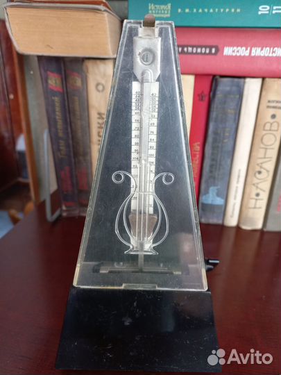 Продам метроном механический