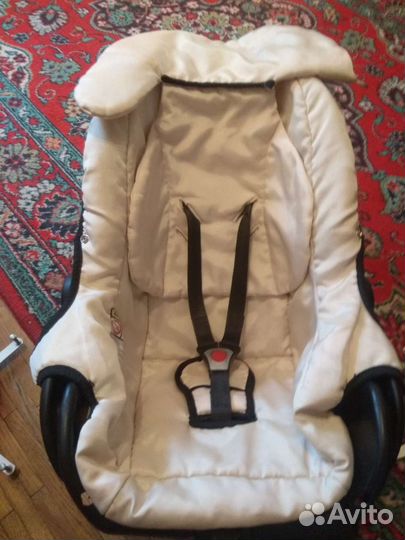 Автомобильное переносное детское кресло