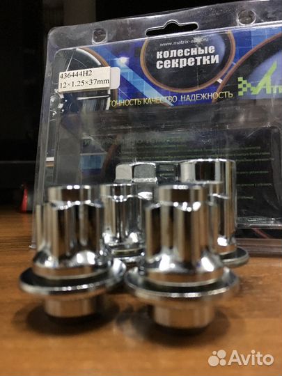 Секретные гайки Nissan, Infiniti