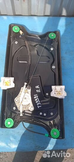 Стеклоподъемник электр. передний правый Land Rove