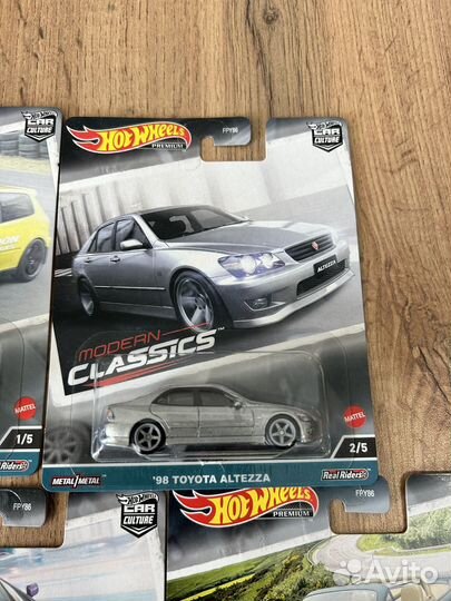 Hot wheels premium modern classic 4