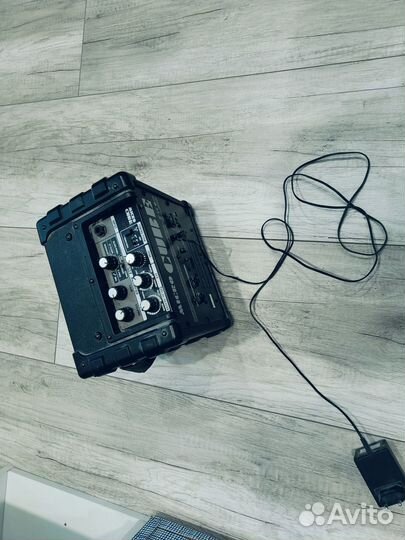Гитарный комбик - roland micro cube