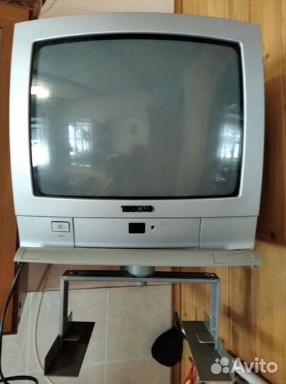 Телевизор с полкой