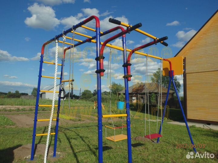 Детский уличный спортивный комплекс