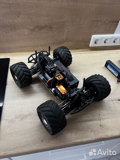 Радиоуправляемый монстр HPI Bullet 4WD