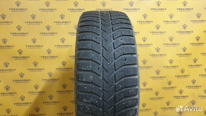Bridgestone Ice Cruiser 5000 215/55 R16 93T