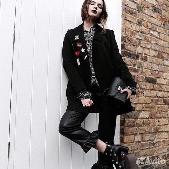 Деревянные значки znaki