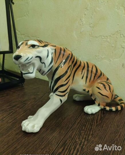 Фарфоровые статуэтки СССР лфз Большой тигр