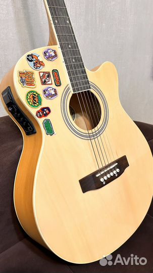 Гитара электроакустическая