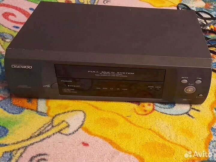 Видеомагнитофон