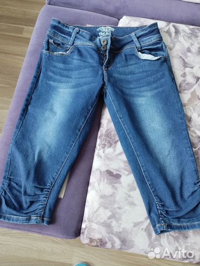 Новые женские джинсовые бриджи р М (42-44)