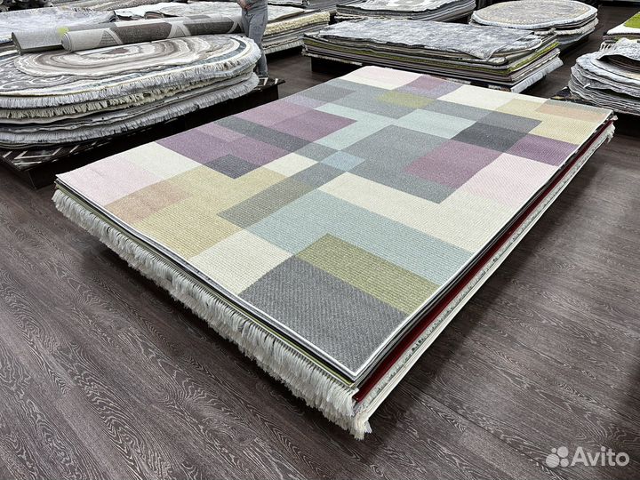 Ковер 240 х 340 в пастельных тонах