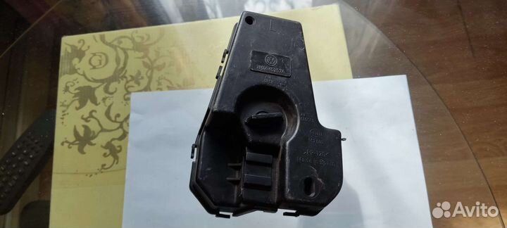 Плата фонаря задняя левая Volkswagen Sharan 7M