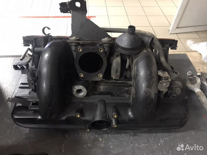 Коллектор впускной 1438140 BMW E39. E46