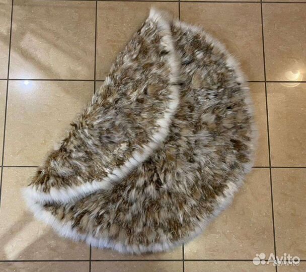 Меховой коврик вязаный для интерьера