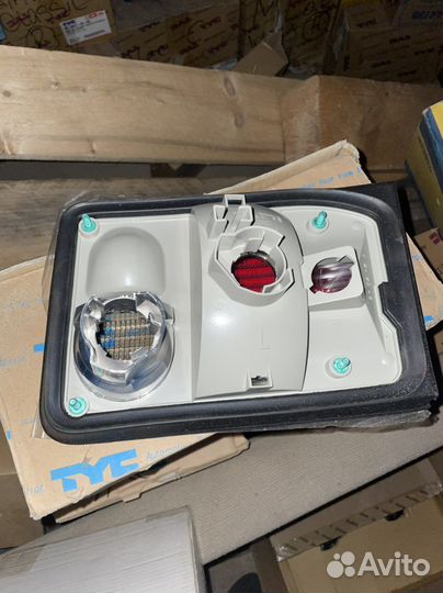 Фонарь задний внутренний Audi A8 D2