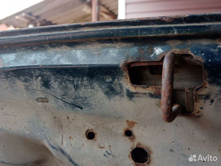 Капот митсубиси миника 1997года