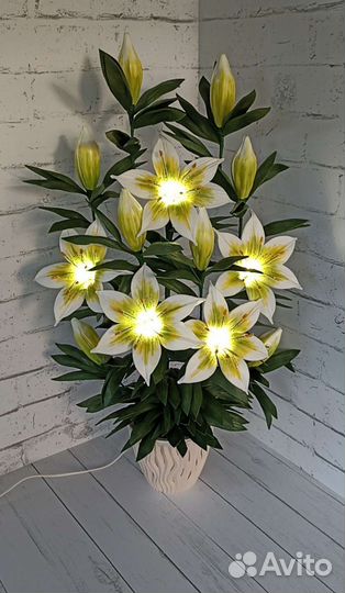 Светильник кустовая лилия