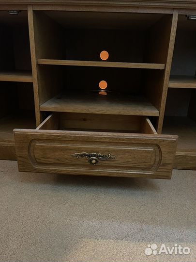 Тумба для аппаратуры и тв