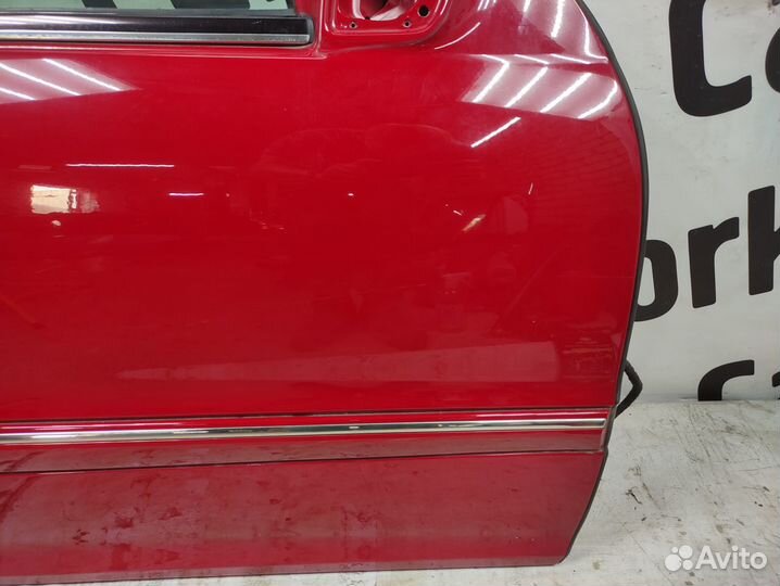 Передняя правая дверь Мерседес C203
