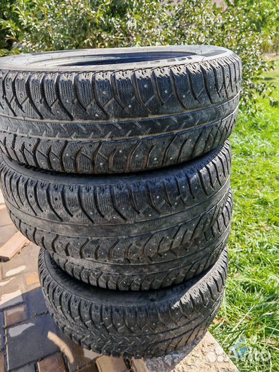 Bridgestone Ice Cruiser 7000S 235/65 R17