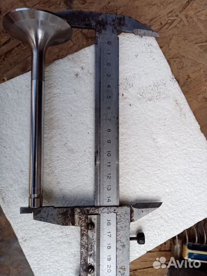 Впускные и выпускные клапана