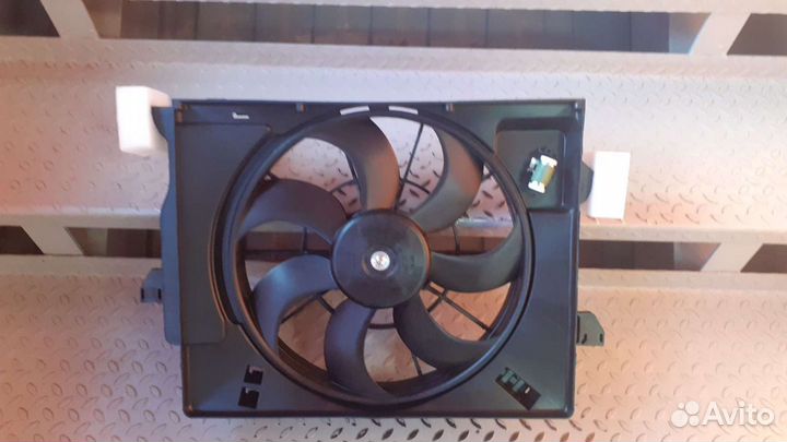 Диффузор вентилятор Kia Rio 3 Solaris 2011