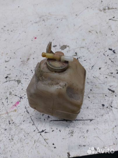 Расширительный бачок Mazda 323 BF