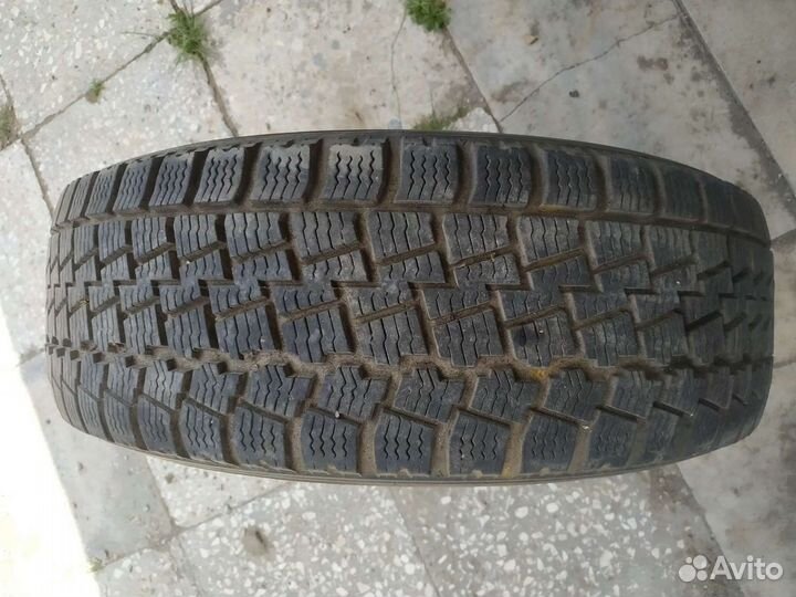 Observe X-10 205/65 R15 23Q