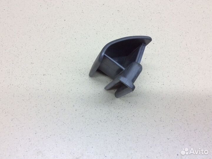 Крышка крепления ремня безопасности Suzuki Sx4