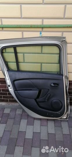 Дверь задняя левая renault sandero степвей 2