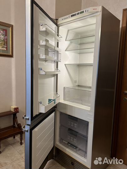 Холодильник двухкамерный бу