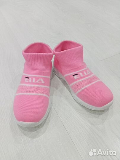 Кроссовки для девочки