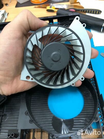 Чистка и обслуживание приставок PlayStation/Xbox